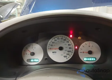 2002 Chrysler Voyager z USA, uszkodzony, nr VIN 1C4GJ25342B553669